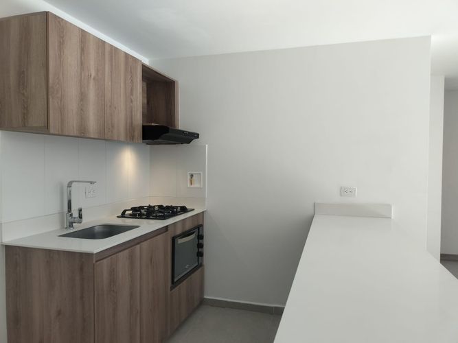 Apartamento de 2 alcobas en arriendo en El Poblado, Medellín, 65 m² · foto 7 de 13