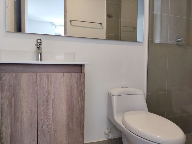 Apartamento de 2 alcobas en arriendo en El Poblado, Medellín, 65 m² · foto 12 de 13