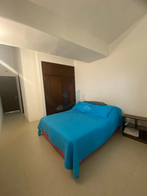 Casa de 4 alcobas en venta en Ub. Bavaria, Girardot, 330 m² · foto 9 de 24