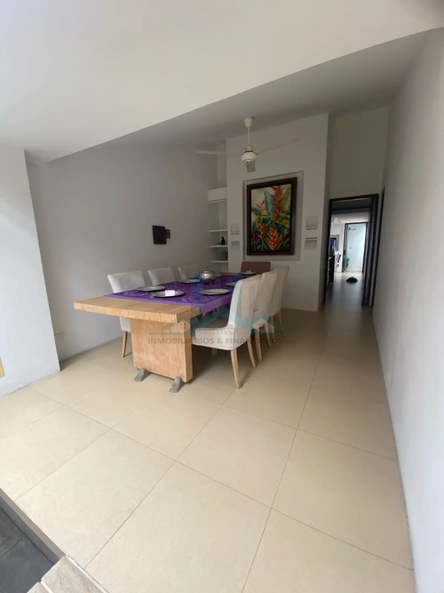 Casa de 4 alcobas en venta en Ub. Bavaria, Girardot, 330 m² · foto 19 de 24