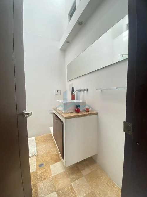 Casa de 4 alcobas en venta en Ub. Bavaria, Girardot, 330 m² · foto 15 de 24
