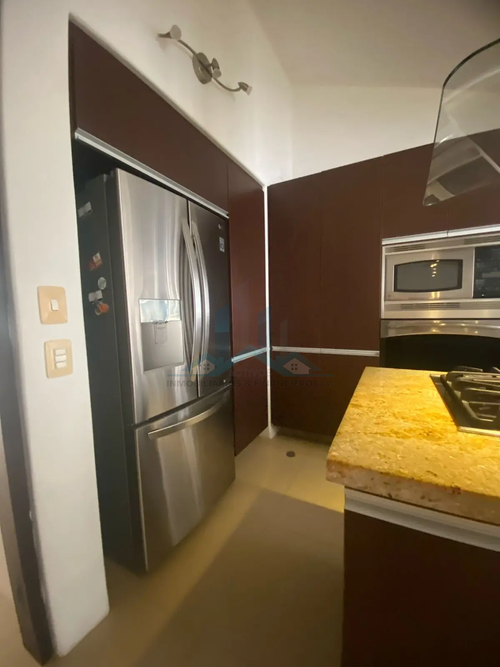 Casa de 4 alcobas en venta en Ub. Bavaria, Girardot, 330 m² · foto 23 de 24