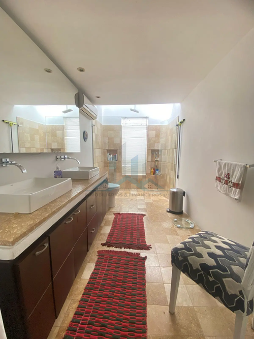 Casa de 4 alcobas en venta en Ub. Bavaria, Girardot, 330 m² · foto 17 de 24