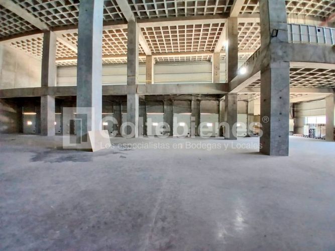 Bodega en arriendo en Sierra Morena, La Estrella, 4933 m² · foto 14 de 17