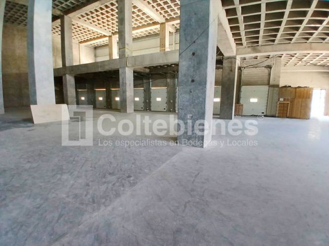 Bodega en arriendo en Sierra Morena, La Estrella, 4933 m² · foto 15 de 17