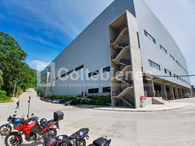 Bodega en arriendo en Sierra Morena, La Estrella, 4933 m² · foto 16 de 17