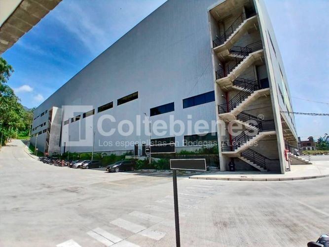 Bodega en arriendo en Sierra Morena, La Estrella, 4933 m² · foto 17 de 17