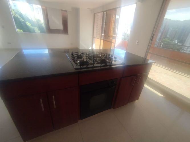Apartamento de 4 alcobas en arriendo en Vegas De La Doctora, Sabaneta, 326 m² · foto 4 de 24