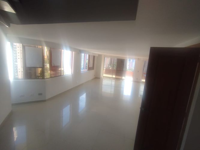 Apartamento de 4 alcobas en arriendo en Vegas De La Doctora, Sabaneta, 326 m² · foto 9 de 24