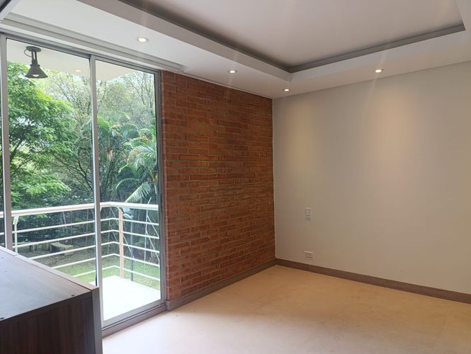 Apartamento de 1 alcoba en venta en El Poblado, Medellín, 93 m² · foto 14 de 19