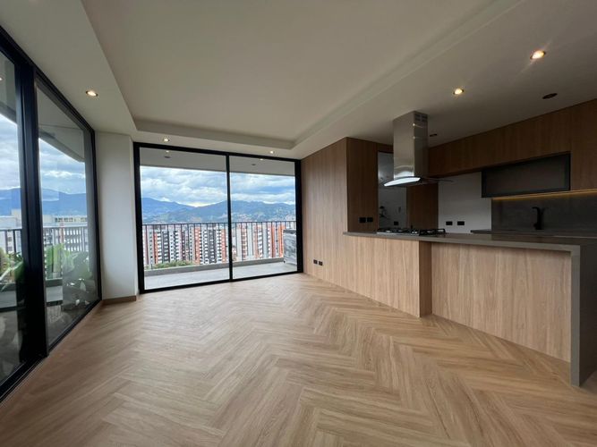 Apartamento de 2 alcobas en venta en Loma Del Chocho, Envigado, 101 m² · foto 4 de 14