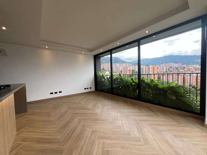 Apartamento de 2 alcobas en venta en Loma Del Chocho, Envigado, 101 m² · foto 3 de 14