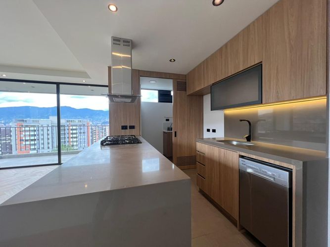 Apartamento de 2 alcobas en venta en Loma Del Chocho, Envigado, 101 m² · foto 7 de 14