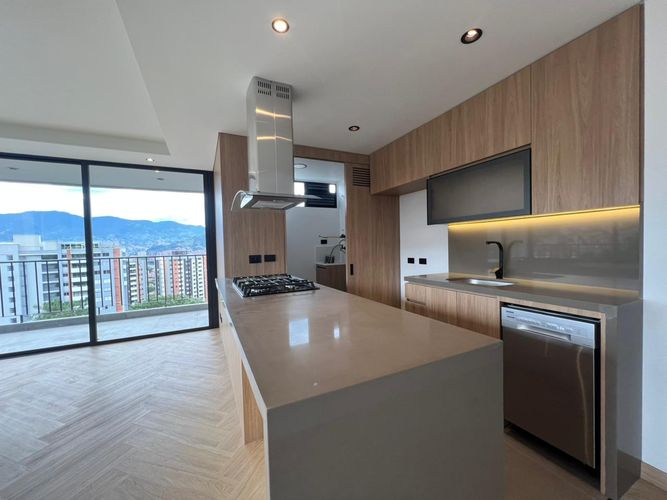 Apartamento de 2 alcobas en venta en Loma Del Chocho, Envigado, 101 m² · foto 5 de 14