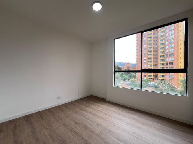 Apartamento de 2 alcobas en venta en El Poblado, Medellín, 120 m² · foto 3 de 18