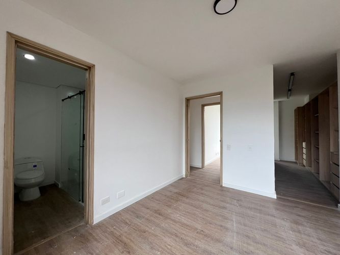 Apartamento de 2 alcobas en venta en El Poblado, Medellín, 120 m² · foto 7 de 18