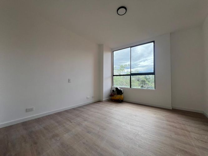 Apartamento de 2 alcobas en venta en El Poblado, Medellín, 120 m² · foto 10 de 18