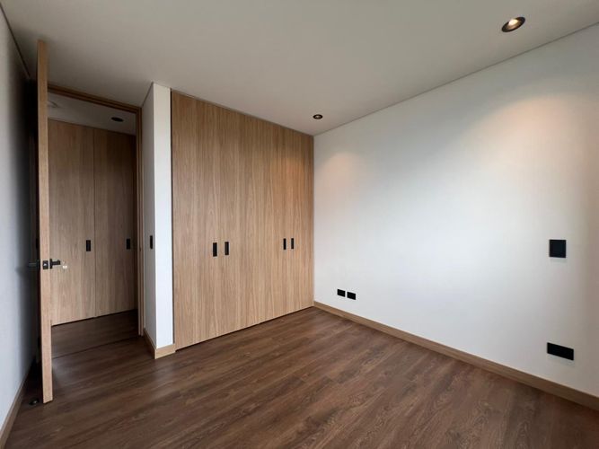 Apartamento de 2 alcobas en venta en Loma Del Chocho, Envigado, 78 m² · foto 8 de 10