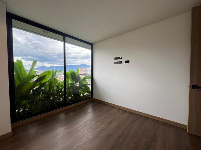 Apartamento de 2 alcobas en venta en Loma Del Chocho, Envigado, 78 m² · foto 6 de 10