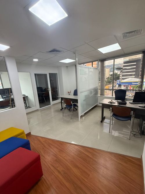 Oficina en venta en Bolivar, Bucaramanga, 160 m² · foto 15 de 22
