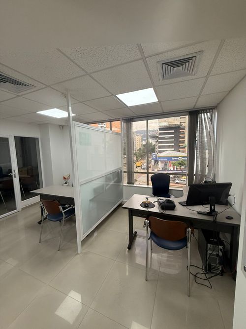 Oficina en venta en Bolivar, Bucaramanga, 160 m² · foto 18 de 22