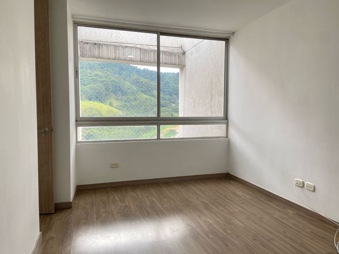 Apartamento de 3 alcobas en venta en Aldea Verde, Sabaneta, 76 m² · foto 8 de 18