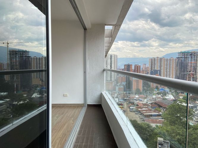 Apartamento de 3 alcobas en venta en Aldea Verde, Sabaneta, 76 m² · foto 18 de 18