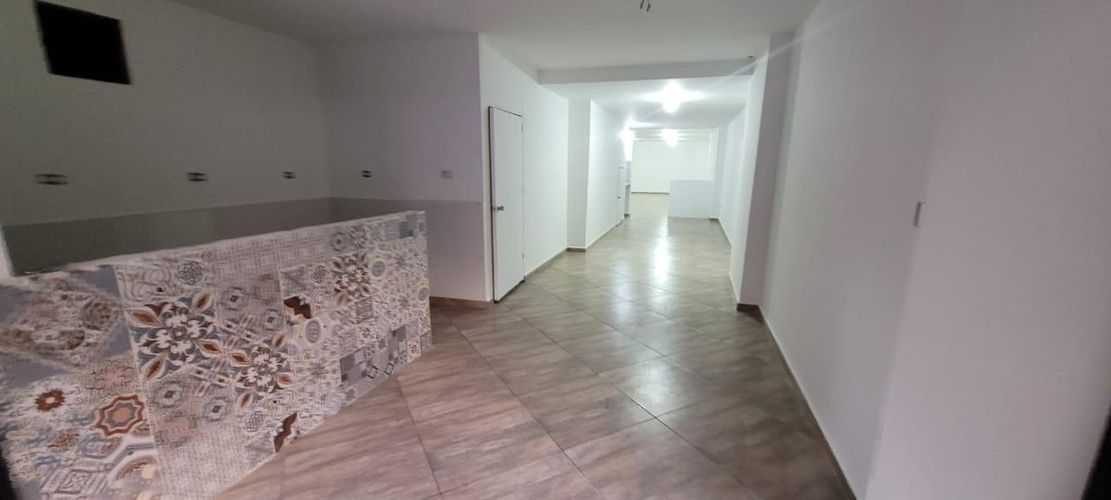 Local en arriendo en El Dorado, Envigado, 155 m² · foto 2 de 9