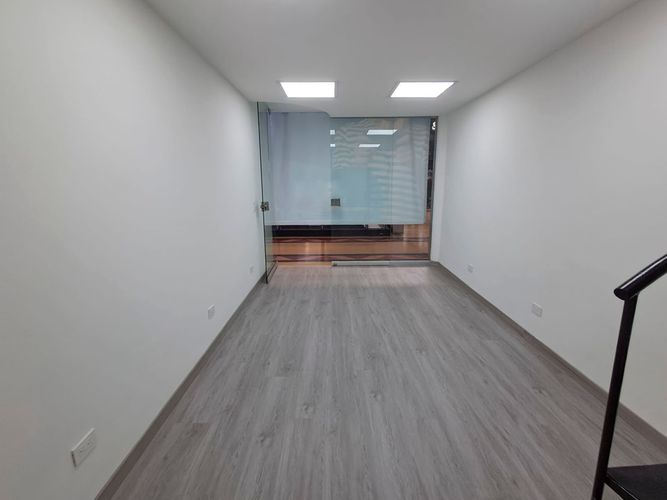 Local en arriendo en El Poblado, Medellín, 36 m² · foto 2 de 4