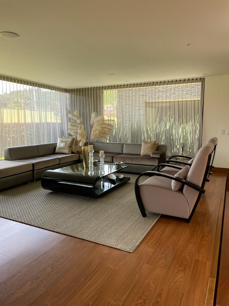 Casa en venta en San Jose De Bavaria, Bogotá · foto 2 de 24