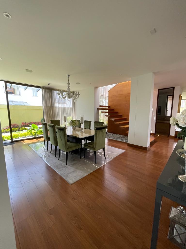 Casa en venta en San Jose De Bavaria, Bogotá · foto 4 de 24
