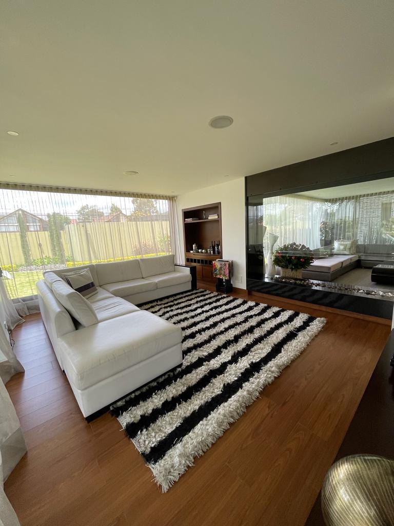 Casa en venta en San Jose De Bavaria, Bogotá · foto 16 de 24