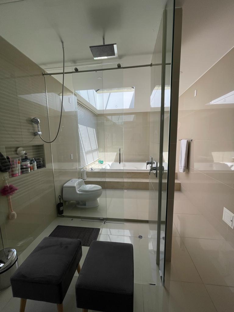 Casa en venta en San Jose De Bavaria, Bogotá · foto 17 de 24