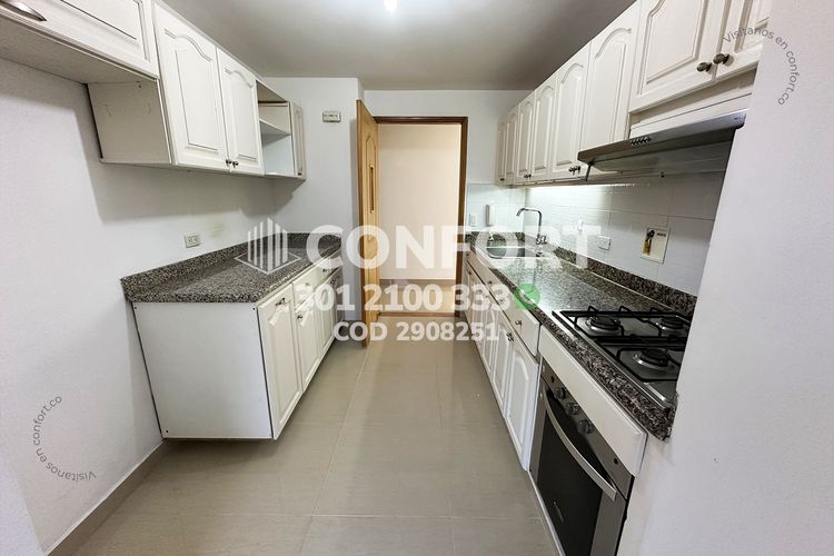 Apartamento de 3 alcobas en arriendo en Castropol, Medellín, 140 m² · foto 8 de 24
