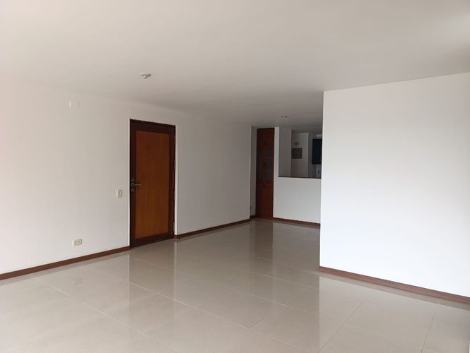 Apartamento de 3 alcobas en arriendo en El Poblado, Medellín, 111 m² · foto 7 de 16