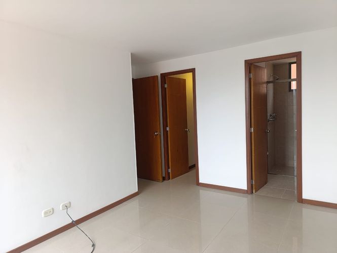 Apartamento de 3 alcobas en arriendo en El Poblado, Medellín, 111 m² · foto 10 de 16