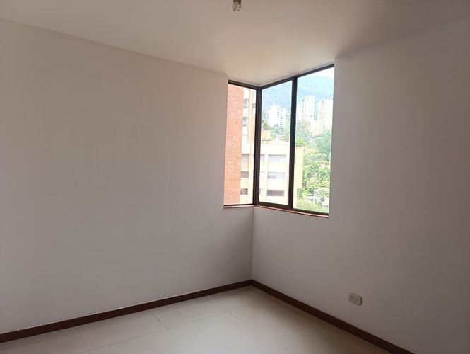 Apartamento de 3 alcobas en arriendo en El Poblado, Medellín, 111 m² · foto 9 de 16