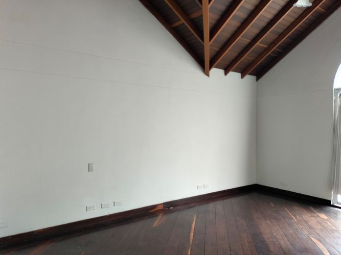 Casa de 4 alcobas en venta en San Lucas, Medellín, 480 m² · foto 4 de 18