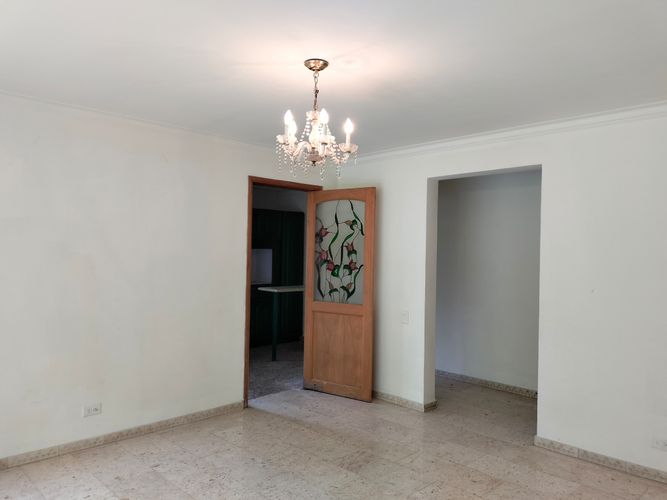 Casa de 4 alcobas en venta en San Lucas, Medellín, 480 m² · foto 3 de 18