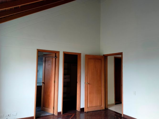 Casa de 4 alcobas en venta en San Lucas, Medellín, 480 m² · foto 5 de 18