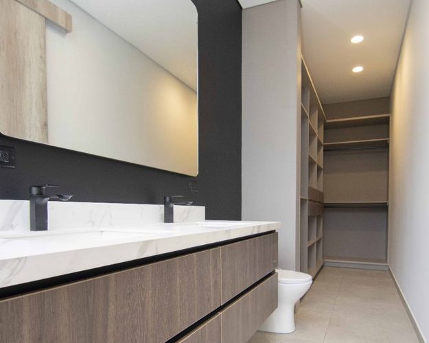 Casa de 4 alcobas en venta en El Porvenir, Rionegro, 400 m² · foto 10 de 15