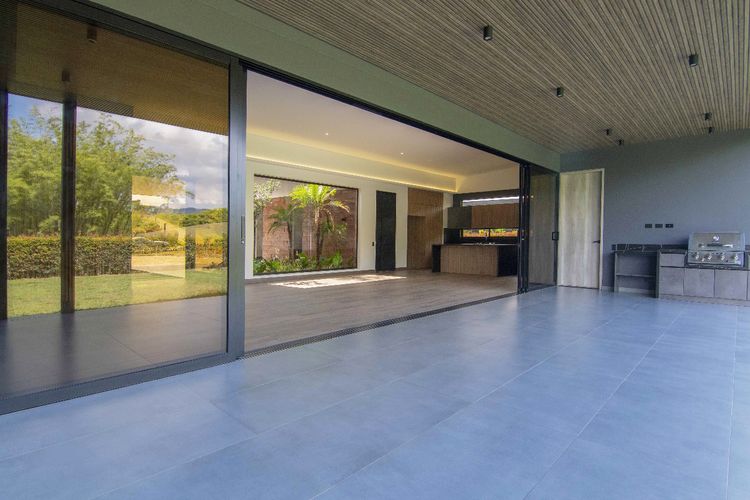 Casa de 4 alcobas en venta en El Porvenir, Rionegro, 400 m² · foto 14 de 15
