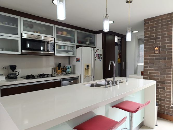 Apartamento de 2 alcobas en arriendo en El Poblado, Medellín, 127 m² · foto 8 de 20