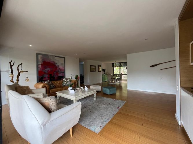 Apartamento de 4 alcobas en venta en El Poblado, Medellín, 218 m² · foto 4 de 20