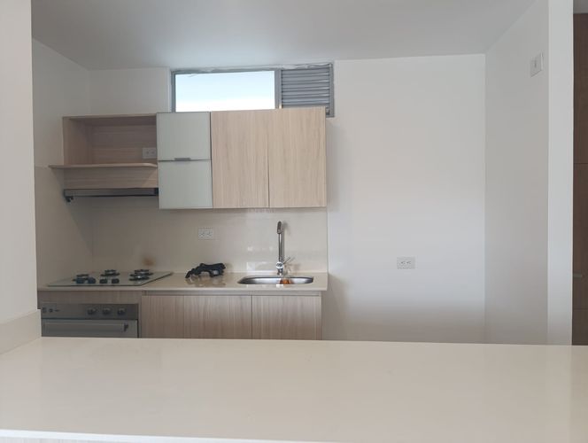 Apartamento de 2 alcobas en arriendo en El Poblado, Medellín, 78 m² · foto 4 de 17