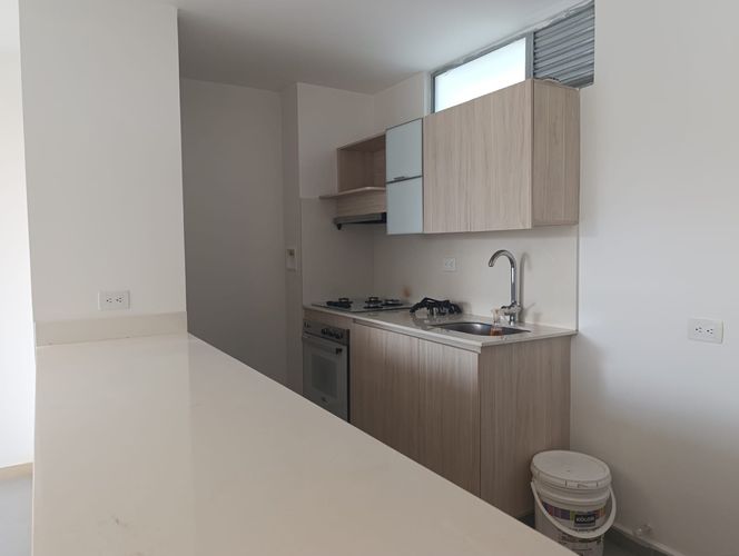 Apartamento de 2 alcobas en arriendo en El Poblado, Medellín, 78 m² · foto 5 de 17