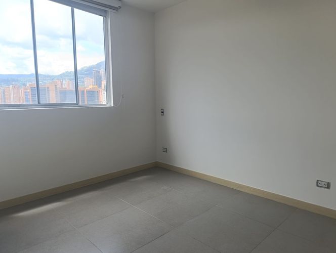 Apartamento de 2 alcobas en arriendo en El Poblado, Medellín, 78 m² · foto 13 de 17