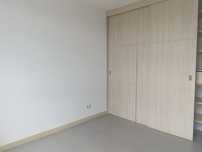 Apartamento de 2 alcobas en arriendo en El Poblado, Medellín, 78 m² · foto 8 de 17