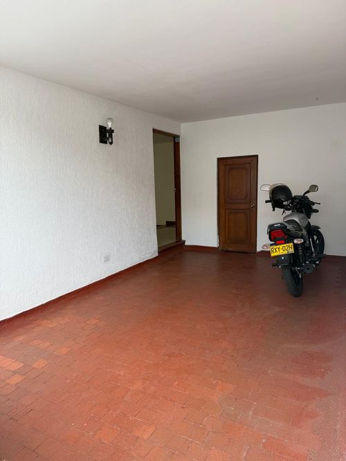 Casa de 3 alcobas en venta en El Ingenio, Cali, 204 m² · foto 7 de 24