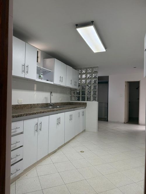 Casa de 3 alcobas en venta en El Ingenio, Cali, 204 m² · foto 4 de 24